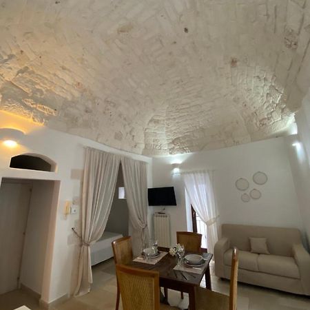 Sav40 Apartment ออสตูนี ภายนอก รูปภาพ