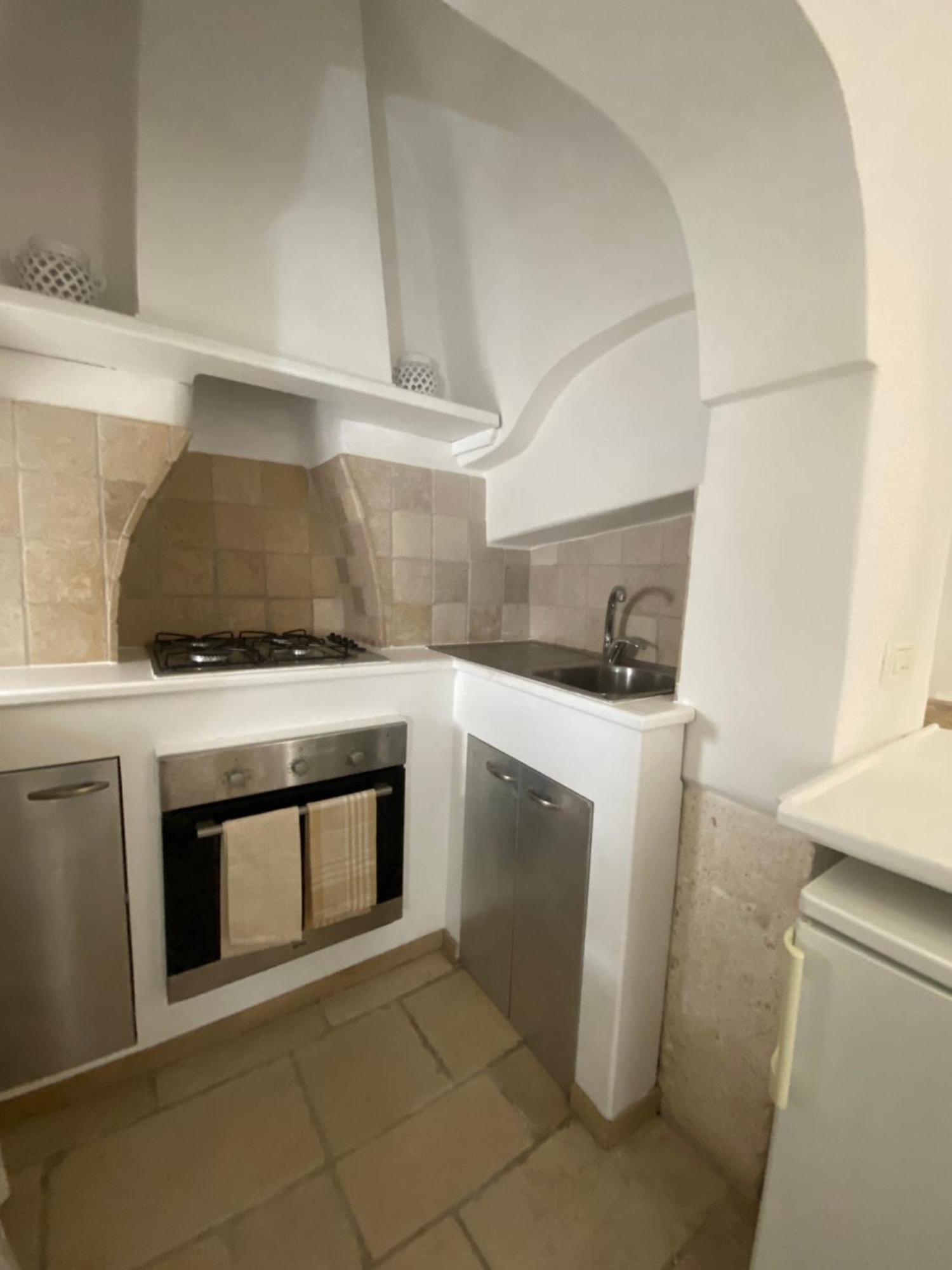 Sav40 Apartment ออสตูนี ภายนอก รูปภาพ